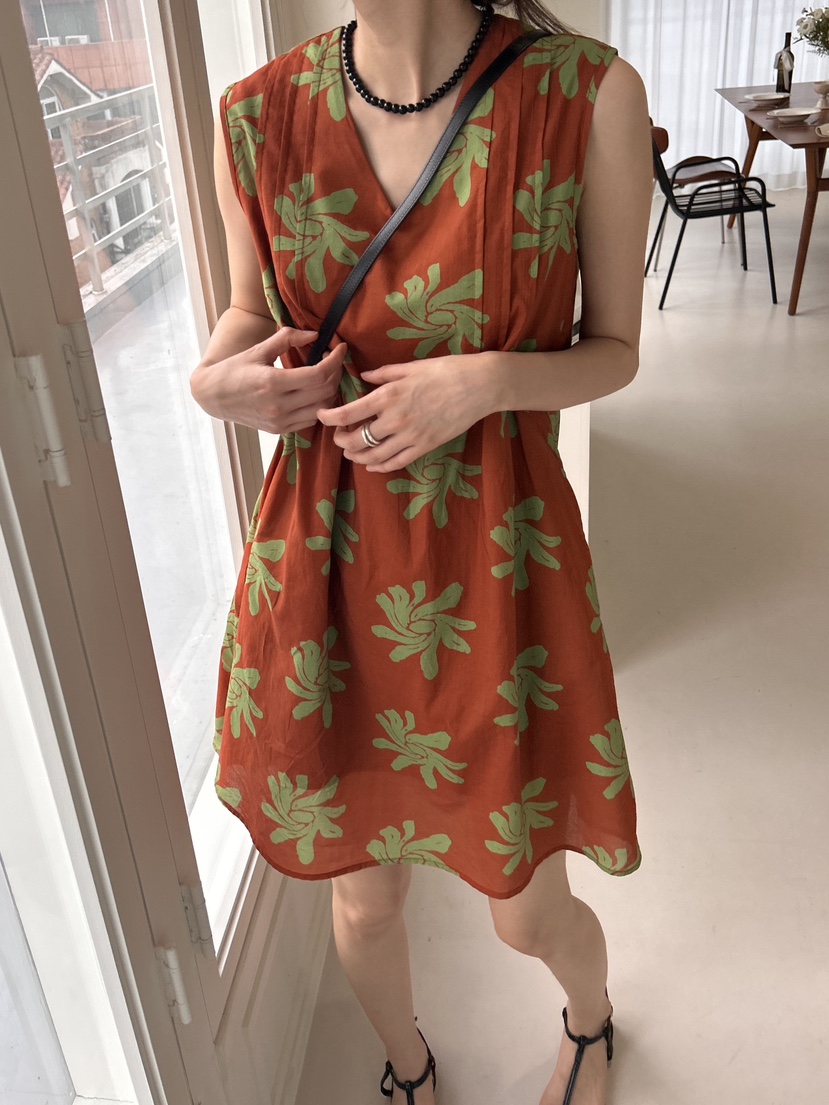 ME MO韓國直郵女裝新款熱賣推薦休閑職業真品人氣時尚連衣裙ME MO連衣裙圖色2