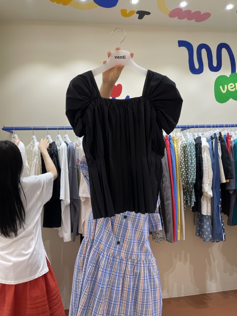 Venti韓國直郵女裝新品24春夏時尚職業休閑襯衫蕾絲衫褶皺VENTI襯衫/蕾絲衫圖色2