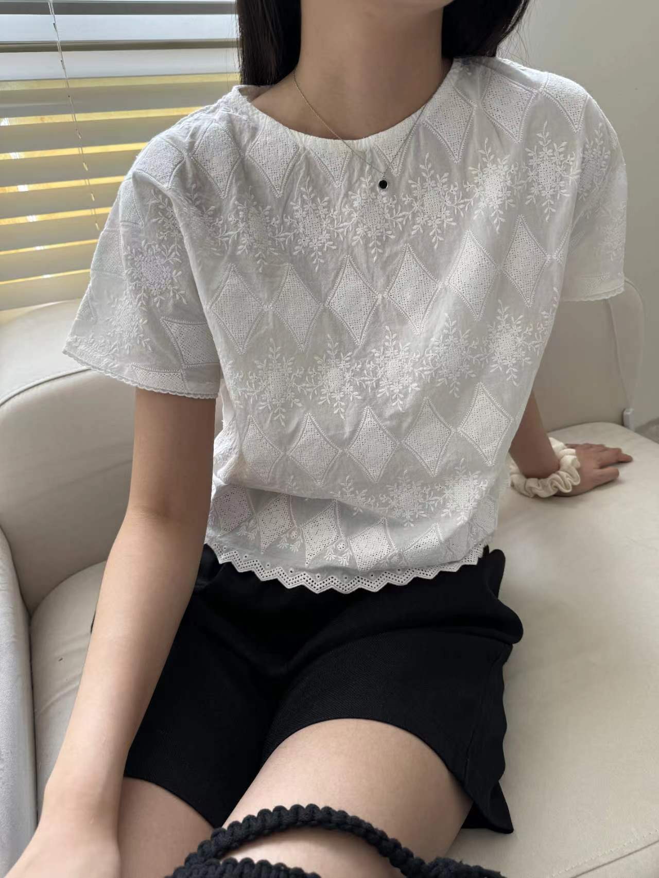 URBANANDMORE韓國直郵女裝新品推薦真品24春夏襯衫蕾絲衫蕾絲URBANANDMORE襯衫/蕾絲衫