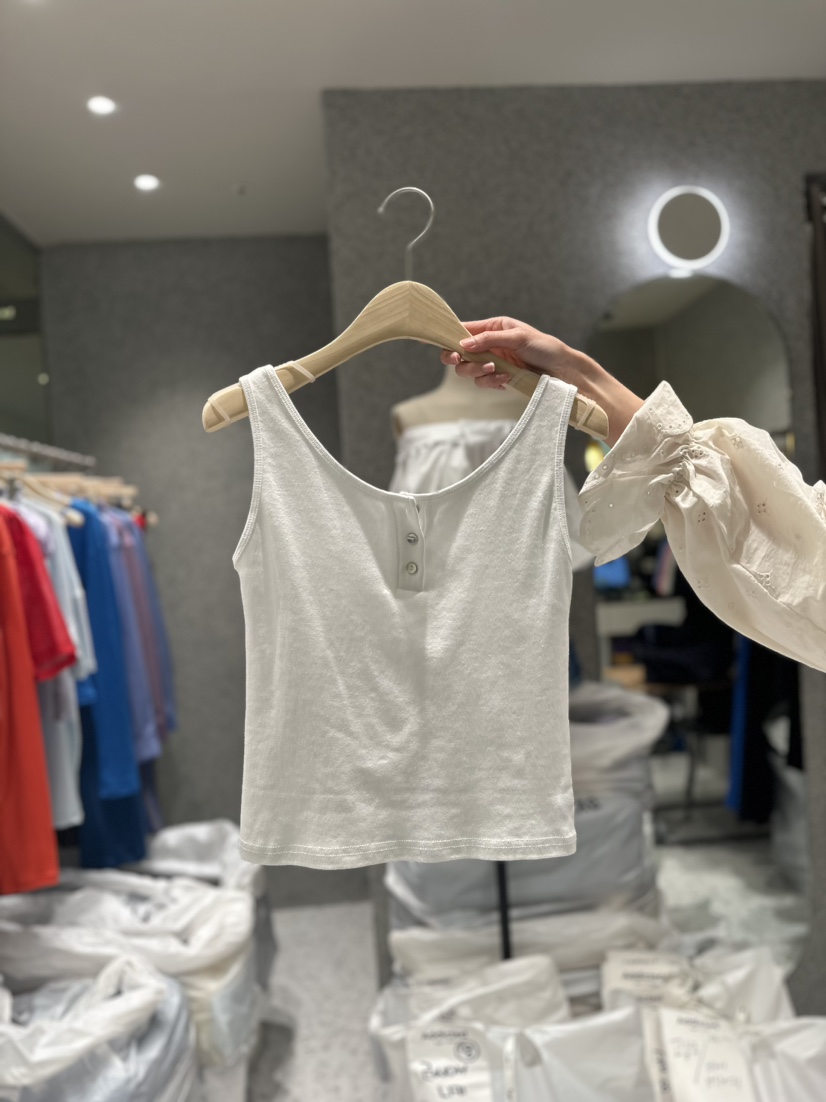 Addicted韓國直郵女裝新品推薦時尚真品休閑24春夏吊帶背心ADDICTED吊帶/背心圖色1