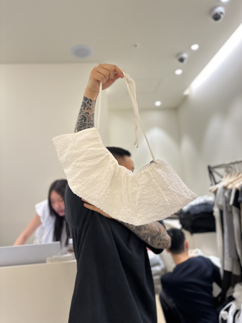 FLOWER韓國直郵東大門代購女裝新款熱賣休閑時尚單肩斜跨包FLOWER單肩/斜跨包