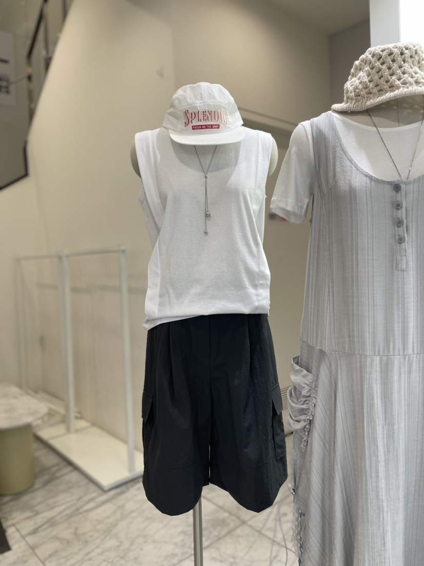 VIVEL韓國直郵女裝新品時尚人氣熱賣真品推薦24春夏吊帶背心褶皺VIVEL吊帶/背心