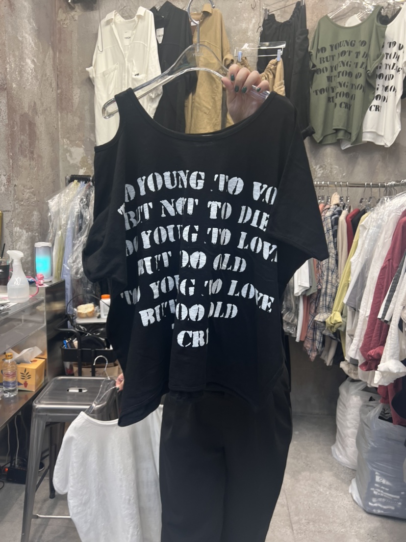 YEON-男女裝韓國直郵東大門實拍女裝新款真品人氣推薦24春夏T恤YEONT恤圖色2