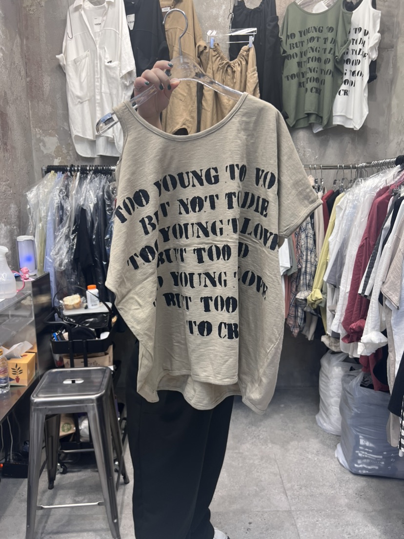 YEON-男女裝韓國直郵東大門實拍女裝新款真品人氣推薦24春夏T恤YEONT恤圖色5