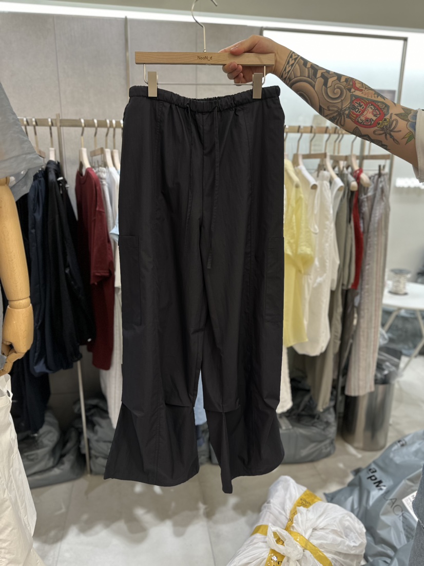 NOON_D韓國直郵東大門實拍女裝新品時尚休閑職業推薦休閑褲NOON_D休閑褲圖色2