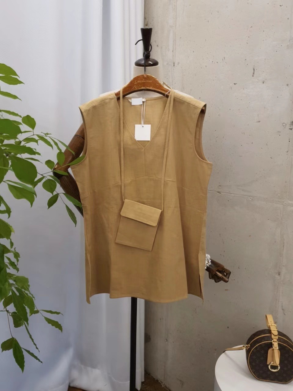 URBANEMOOD直郵韓國代購女士新品人氣休閑時尚24春夏吊帶背心URBANEMOOD吊帶/背心圖色2