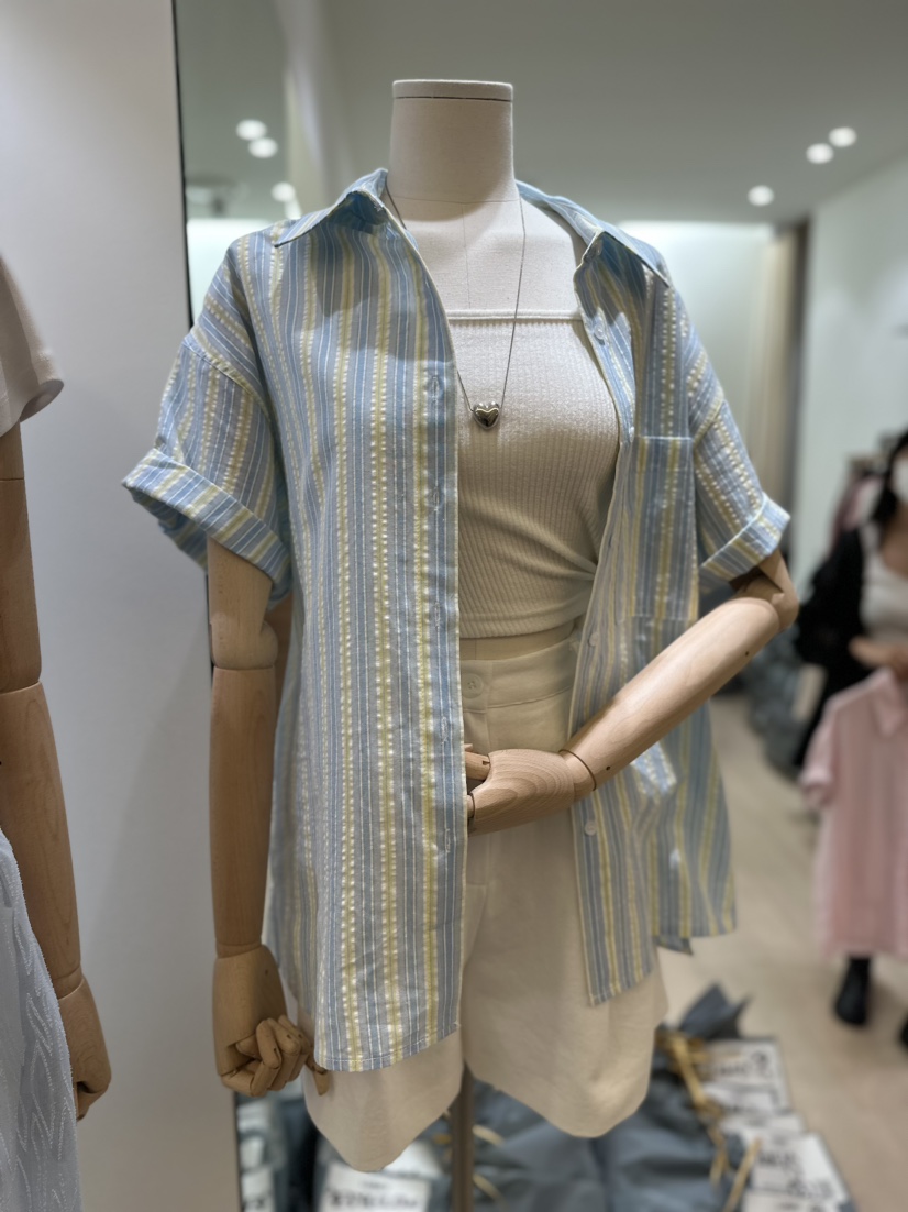 LUBRY韓國直郵女裝新品真品24春夏時尚人氣休閑襯衫蕾絲衫NOPROBLEM襯衫/蕾絲衫圖色2