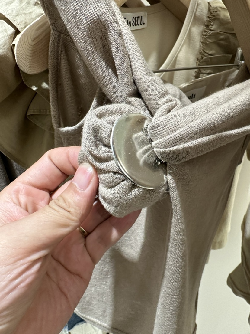 VAULT直郵韓國代購女裝新品時尚熱賣職業推薦真品人氣吊帶背心VAULT吊帶/背心
