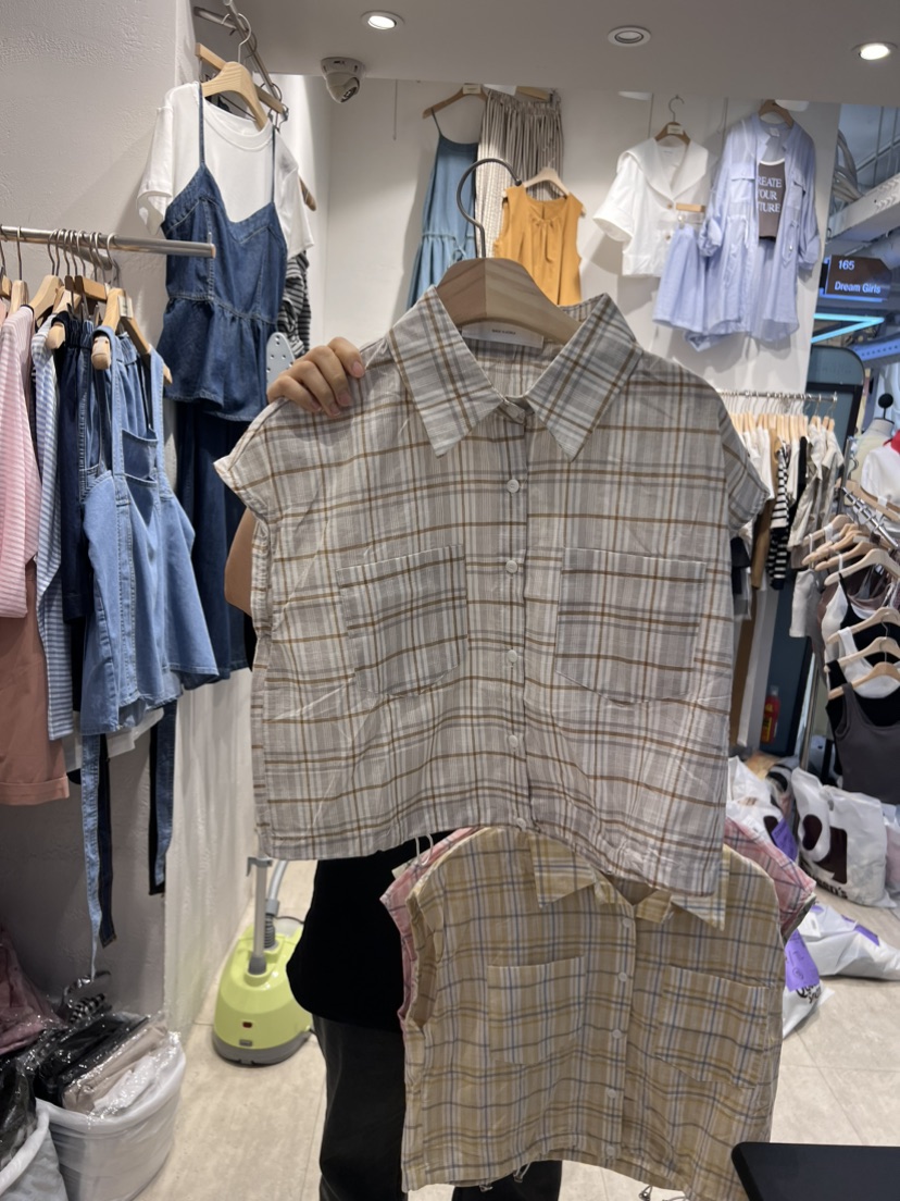 HOT PLACE/DREAM GIRIS韓國直郵東大門實拍女裝新品人氣襯衫蕾絲衫空襯衫/蕾絲衫圖色1