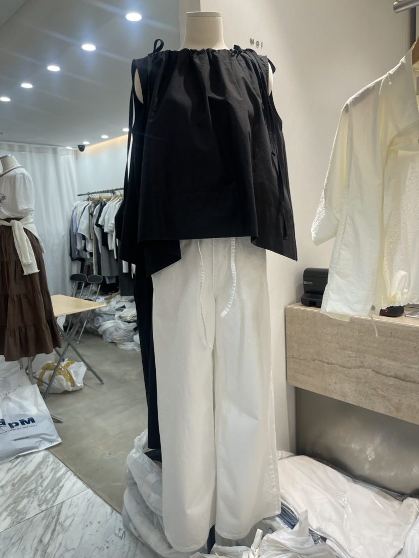 MOI韓國直郵東大門實拍女裝新品熱賣人氣職業推薦牛仔褲牛仔布MOI-A牛仔褲