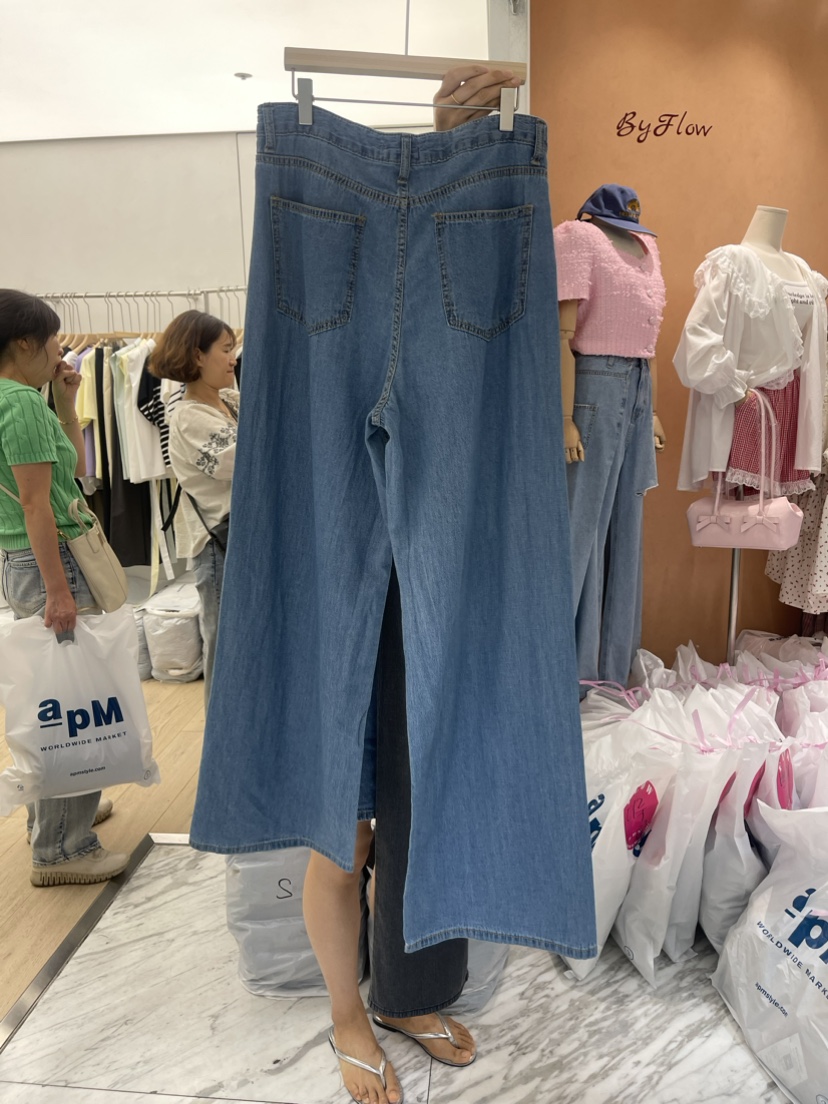 MOI韓國直郵東大門實拍女裝新品熱賣人氣職業推薦牛仔褲牛仔布MOI-A牛仔褲