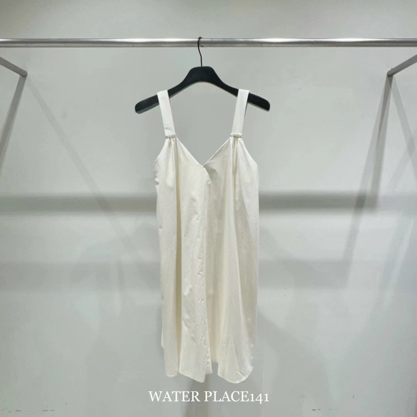 WATER/RIVER韓國直郵女裝新款職業24春夏時尚人氣吊帶背心WATER/RIVER吊帶/背心
