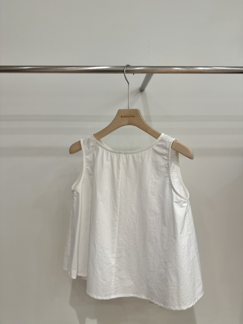 BARCE LONA直郵韓國代購女裝新品熱賣時尚推薦人氣吊帶背心BARCE LONA吊帶/背心