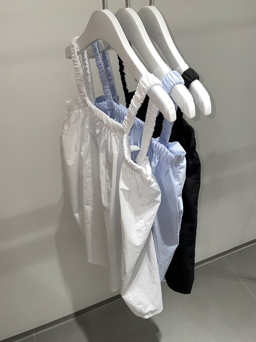 OUI-P韓國直郵東大門實拍女裝新品推薦人氣時尚吊帶背心綁帶OUI-P吊帶/背心