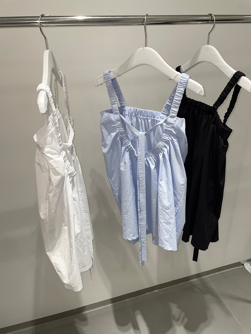 OUI-P韓國直郵東大門實拍女裝新品推薦人氣時尚吊帶背心綁帶OUI-P吊帶/背心