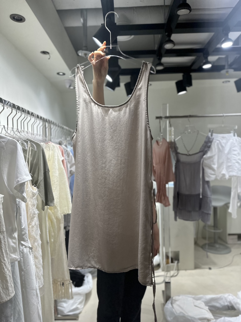 OWNS韓國直郵女裝新品熱賣真品時尚休閑推薦24春夏連衣裙OWNS連衣裙