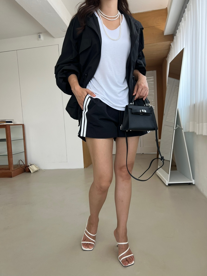BANI BLUBH韓國直郵東大門代購女裝新款推薦時尚熱賣夾克拉鏈BANI BLUSH夾克