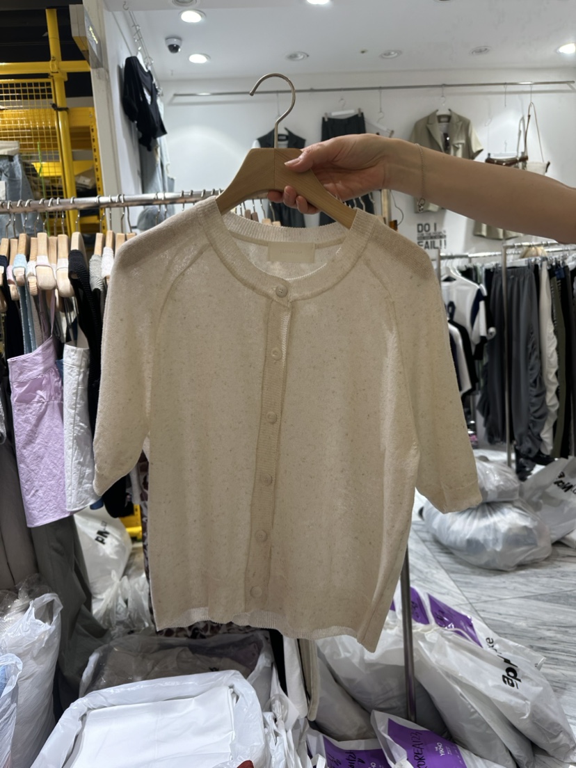 YIKHO STYLE直郵韓國代購女裝新款真品人氣熱賣時尚針織衫YIKHO STYLE針織衫