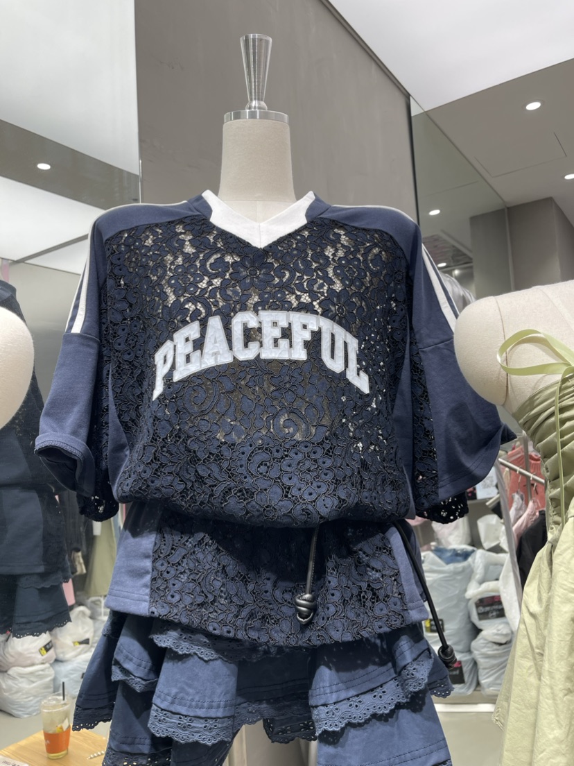 Judyque韓國直郵東大門實拍女裝新品真品推薦職業襯衫蕾絲衫JUDYQUE襯衫/蕾絲衫圖色2