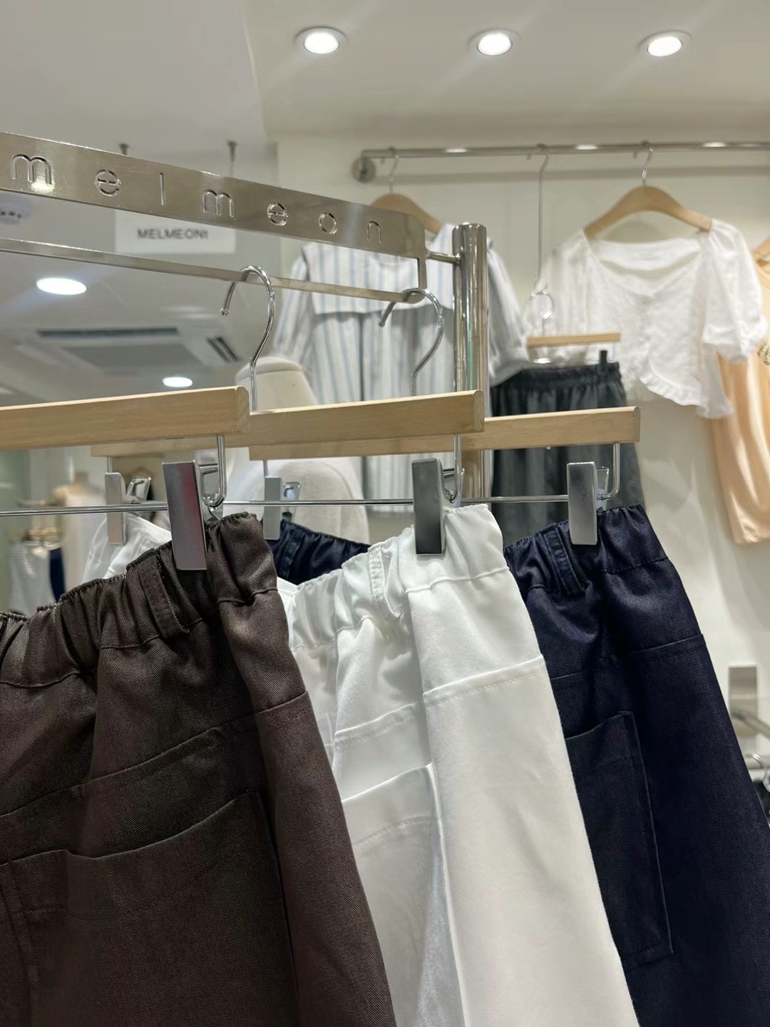 MELMEONT韓國直郵東大門實拍女裝新品人氣休閑熱賣職業短褲MELMEONT短褲