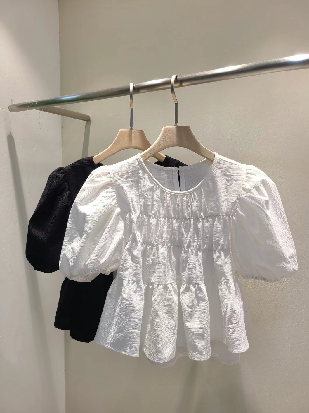 There’s韓國直郵東大門實拍女裝新品24春夏職業襯衫蕾絲衫There’s襯衫/蕾絲衫