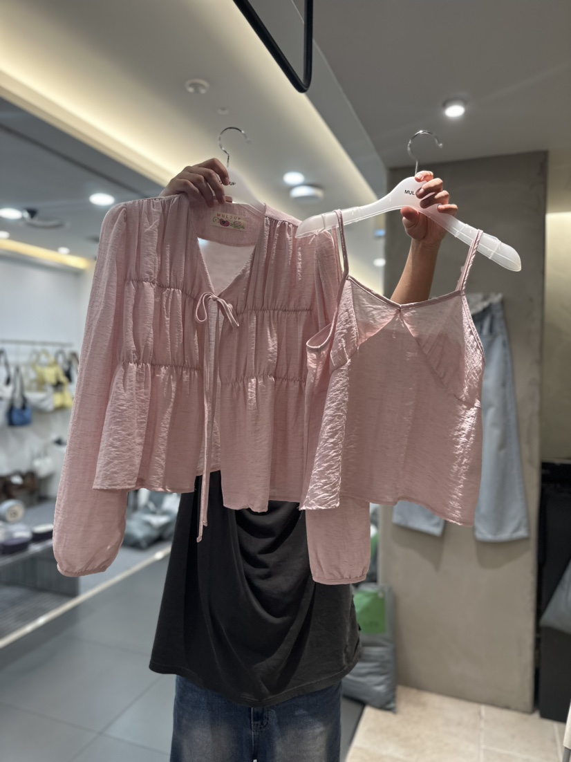 MULCUP-訂貨周期5-30天韓國直郵東大門實拍女裝新品人氣套裝CABINET套裝圖色2