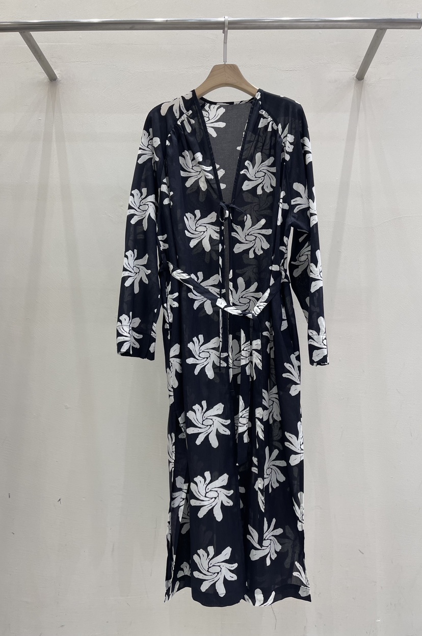 MU i韓國直郵東大門實拍女裝新品人氣職業時尚24秋夏連衣裙Mu:i-Q連衣裙圖色4