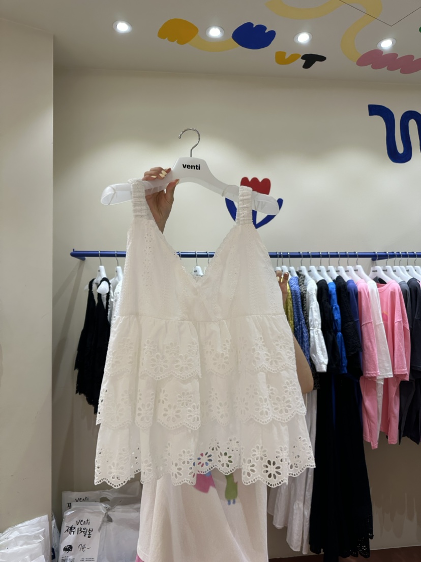 Venti直郵韓國代購女裝新品熱賣時尚人氣職業24春夏吊帶背心蕾絲VENTI吊帶/背心