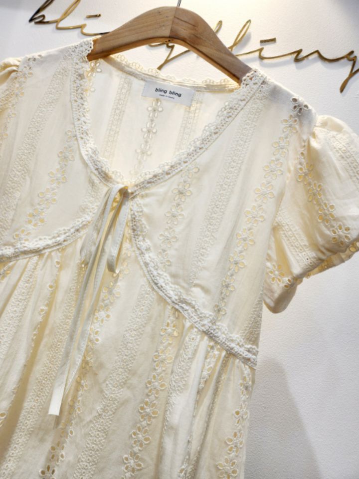 bling bling/RICO韓國直郵東大門代購女裝新品熱賣襯衫蕾絲衫bling bling/RICO襯衫/蕾絲衫