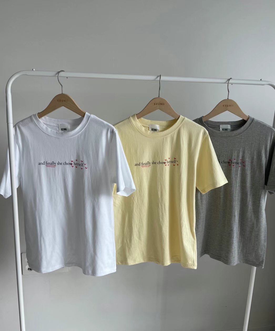 KEUNII韓國直郵女裝新款職業推薦熱賣休閑真品時尚24春夏T恤KEUNIIT恤圖色3左三色