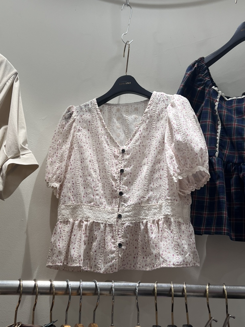 BIKINI韓國直郵東大門實拍女裝新款推薦熱賣真品襯衫蕾絲衫BIKINI襯衫/蕾絲衫圖色1