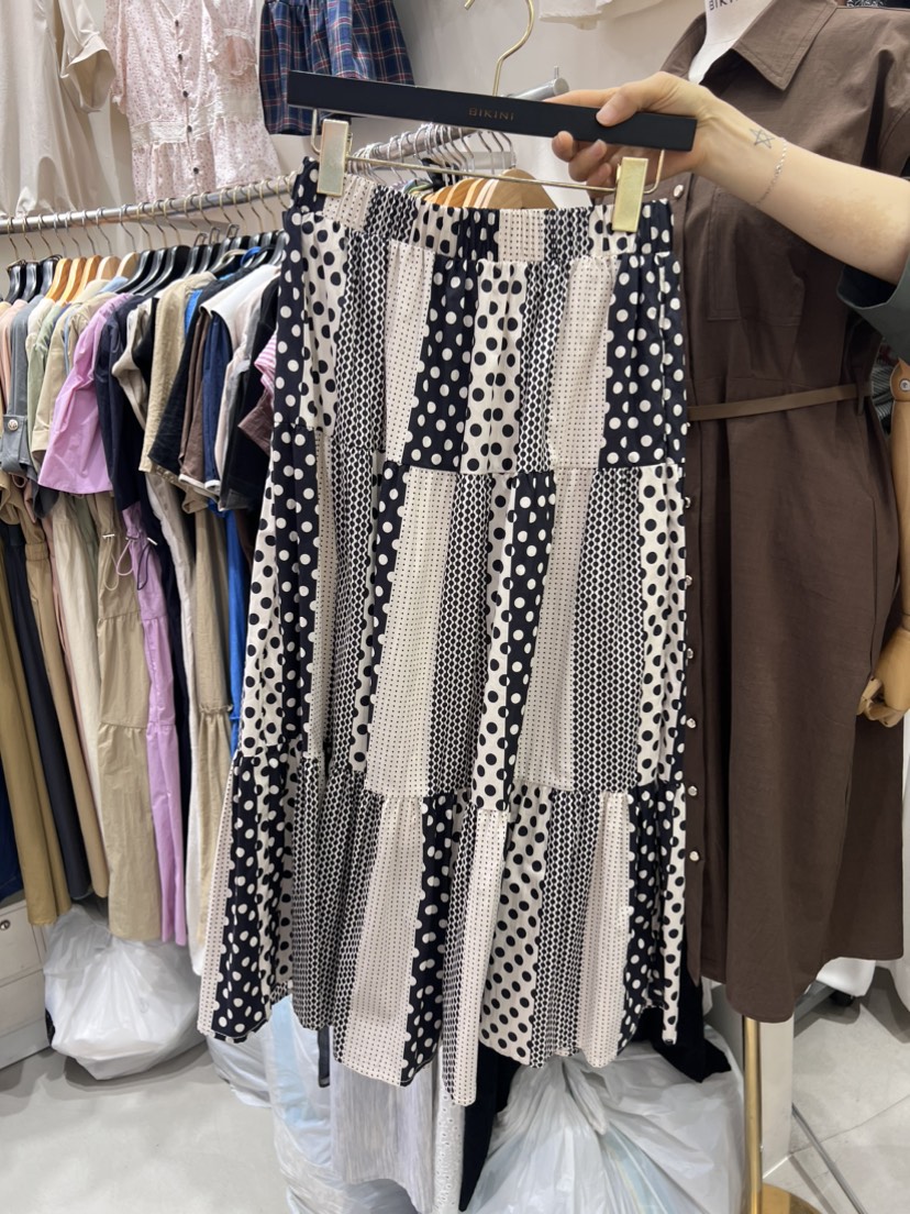 BIKINI直郵韓國代購女裝新品真品24春夏熱賣推薦職業長裙BIKINI長裙圖色1