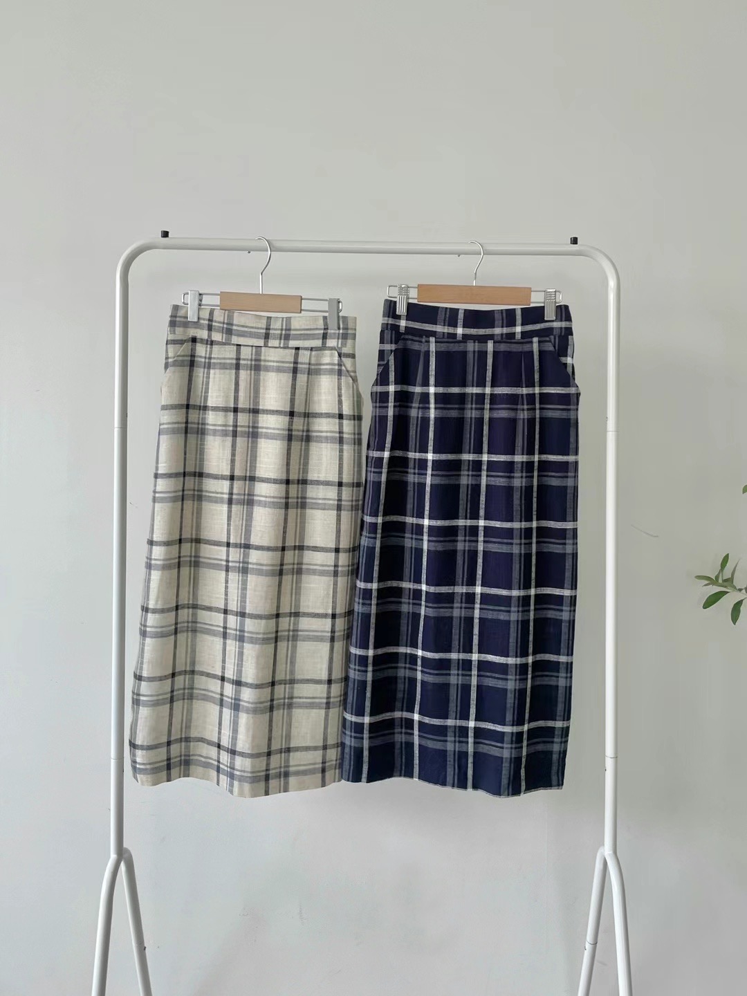 버터플라이韓國直郵東大門實拍女裝新品人氣24春夏半身裙中短裙버터플라이半身裙/中短裙圖色2左二色
