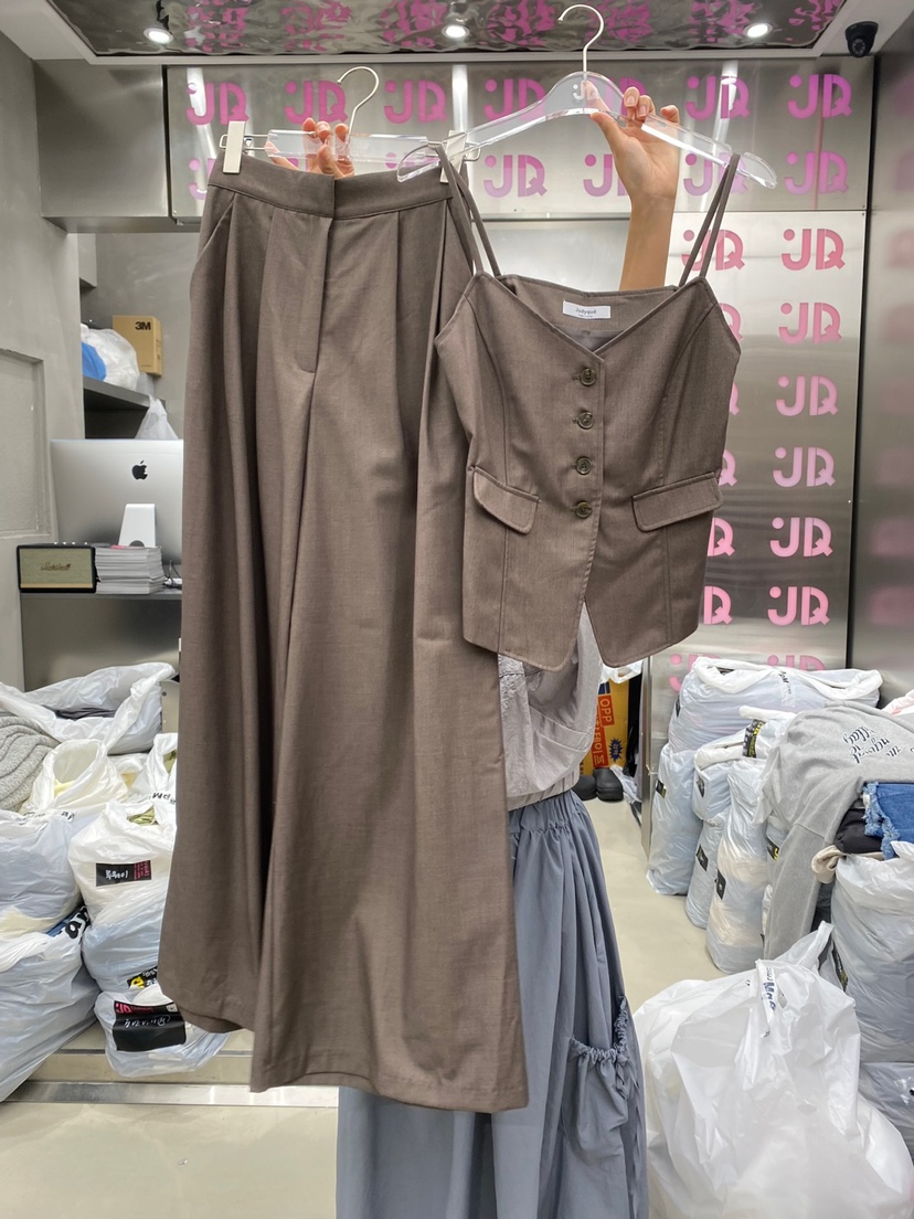 Judyque韓國直郵東大門實拍女裝新款休閑推薦職業時尚24春夏套裝JUDYQUE套裝圖色1