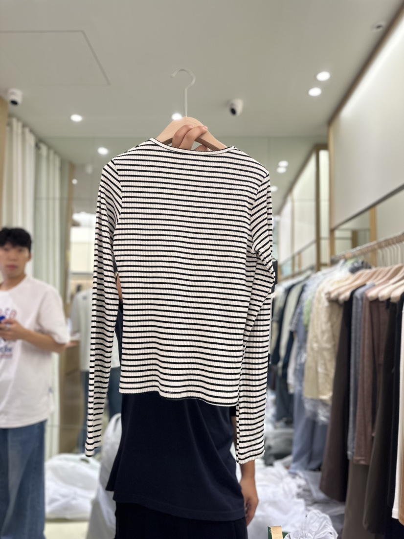 eum韓國直郵女裝新品真品時尚推薦熱賣24春夏長袖T恤秋款EUM長袖T恤