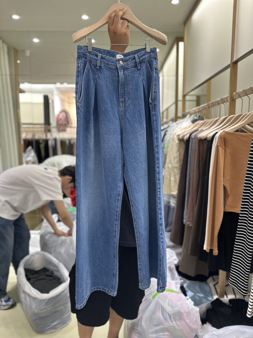 eum韓國直郵東大門代購女裝新款推薦人氣熱賣牛仔褲牛仔布秋款EUM牛仔褲圖色1