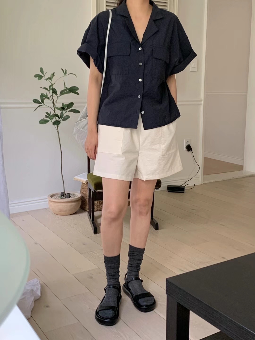 AN STAND韓國直郵女裝新品職業24春夏時尚熱賣襯衫蕾絲衫AN STAND-2件起襯衫/蕾絲衫