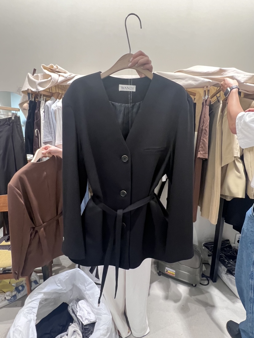 W AND J韓國直郵東大門代購女裝新品時尚推薦24春夏夾克含腰帶W AND J夾克圖色3