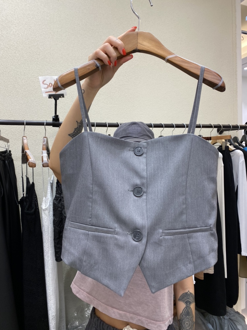 REMOOD韓國直郵東大門實拍女裝新款24春夏熱賣人氣吊帶背心FRENCH DOOR吊帶/背心圖色2