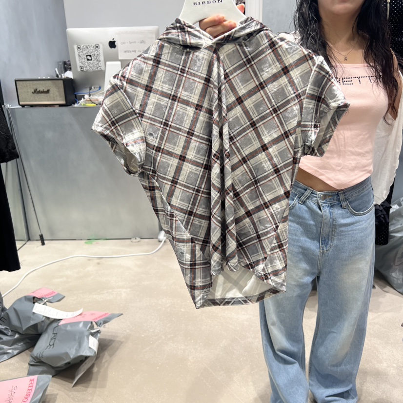 RIBBON韓國直郵東大門實拍女裝新品24春夏襯衫蕾絲衫天鵝絨格紋RIBBON襯衫/蕾絲衫圖色2