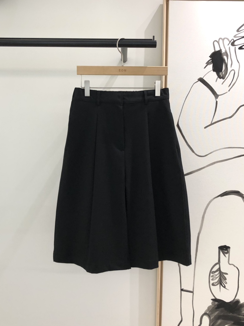 EON韓國直郵東大門實拍女裝新品熱賣時尚真品職業休閑推薦短褲JANIE短褲圖色2