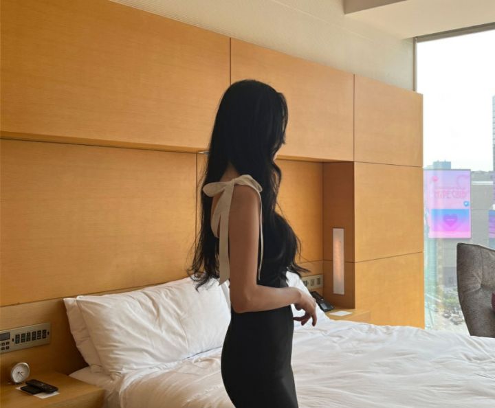 high heels韓國直郵女裝新款真品人氣推薦時尚24秋冬吊帶背心HIGH HEELS吊帶/背心