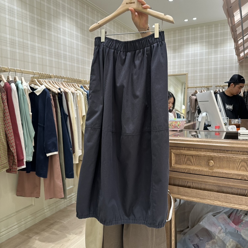 OURMOMENT韓國直郵東大門實拍女裝新品熱賣24秋冬半身裙中短裙OURMOMENT半身裙/中短裙圖色1