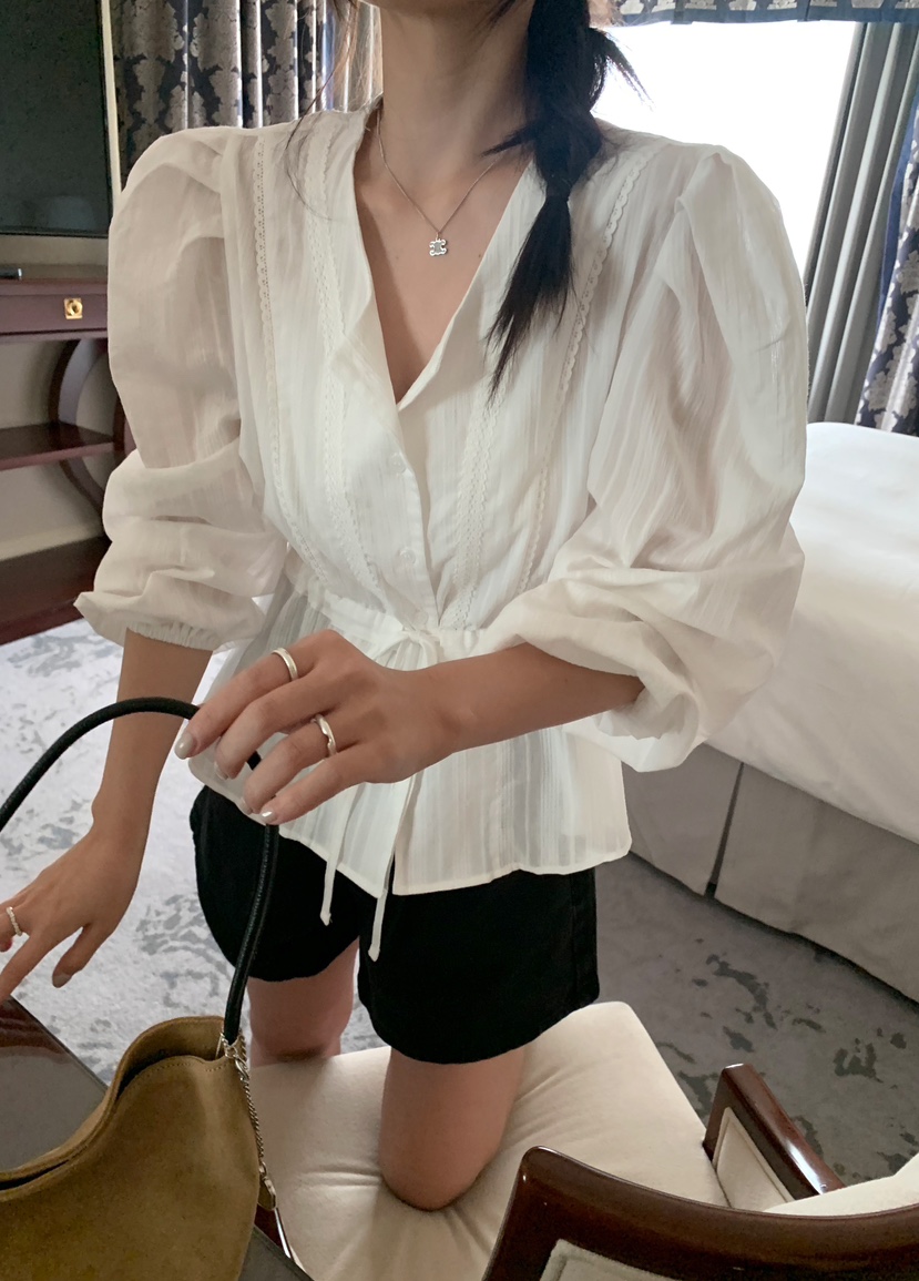 MELLOUNGE韓國直郵東大門代購女裝新品時尚職業人氣襯衫蕾絲衫MELLOUNGE-T襯衫/蕾絲衫