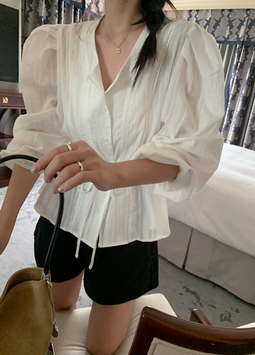MELLOUNGE韓國直郵東大門代購女裝新品時尚職業人氣襯衫蕾絲衫MELLOUNGE-T襯衫/蕾絲衫