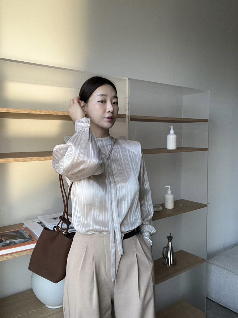 VERNI韓國直郵東大門代購女裝新品推薦時尚人氣職業襯衫蕾絲衫VERNI襯衫/蕾絲衫