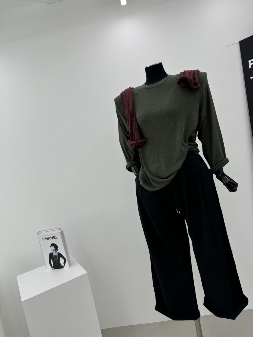 RED-a直郵韓國代購女裝新品時尚真品職業24秋冬人氣長袖T恤RED-A長袖T恤