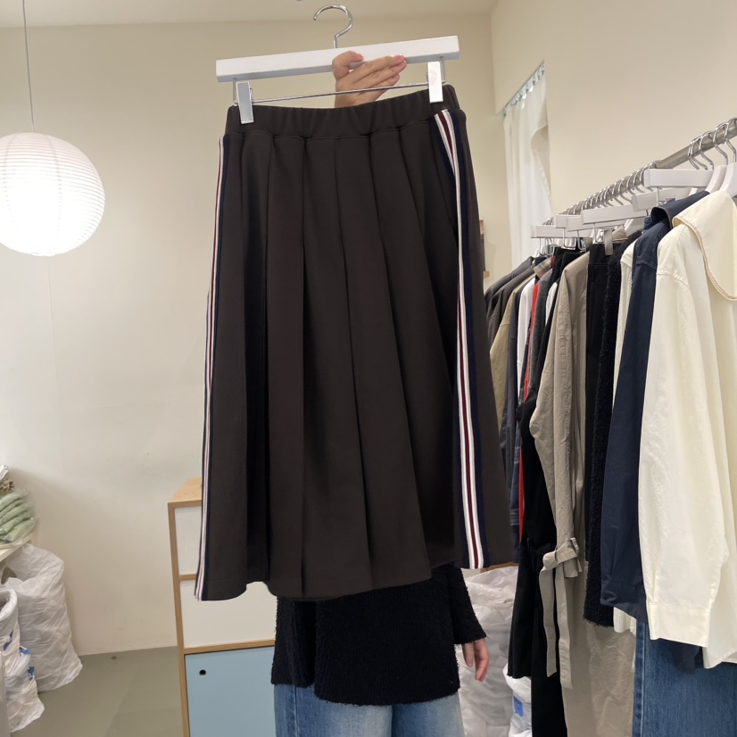 ARE YOU/ARE韓國直郵東大門實拍女裝新品熱賣24秋冬長裙百褶ARE YOU/ARE長裙