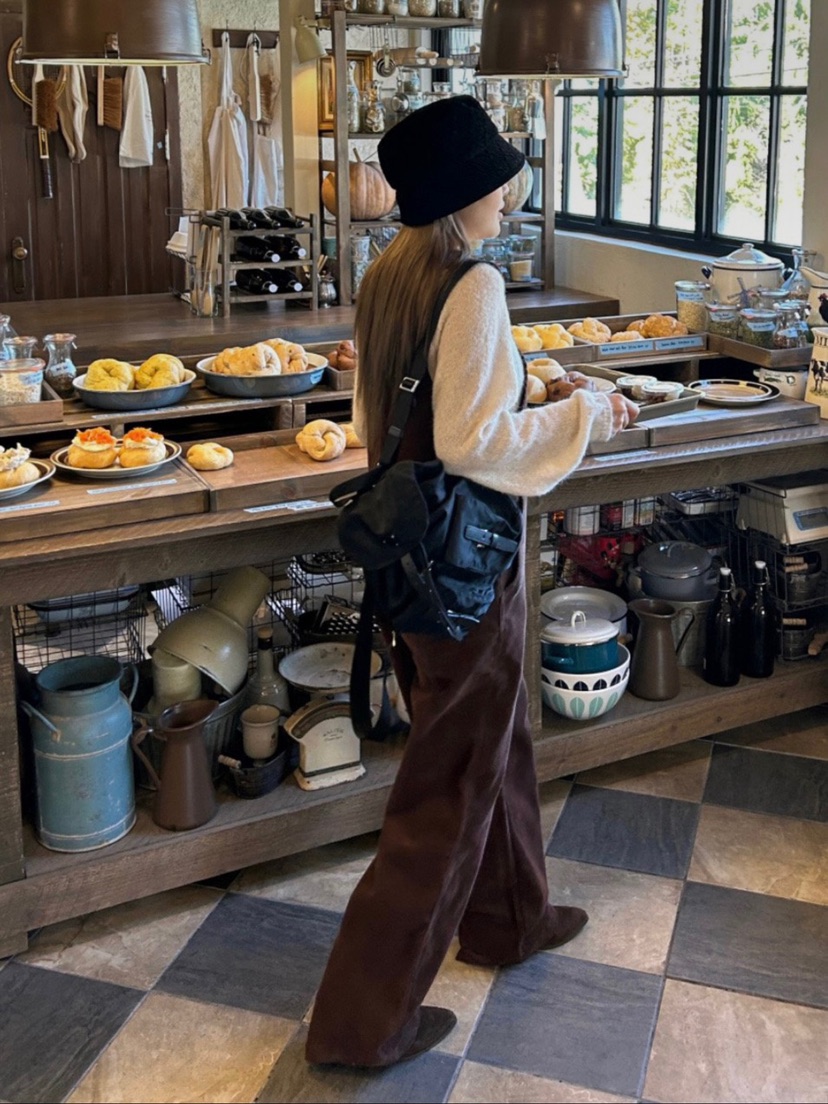 WOOD韓國直郵東大門實拍女裝新款休閑時尚24秋冬推薦背帶褲WOOD背帶褲