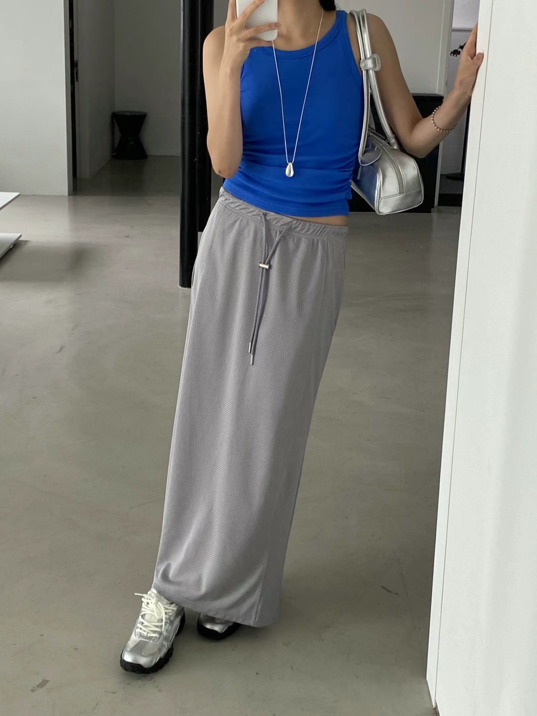 AUTHENTIC韓國直郵東大門實拍女裝新品時尚人氣推薦24秋冬長裙AUTHENTIC長裙